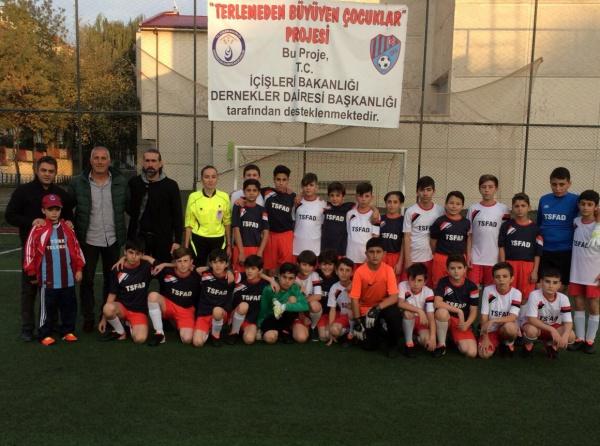 Okul Futbol Takımı Moral ve Motivasyon Yemeği